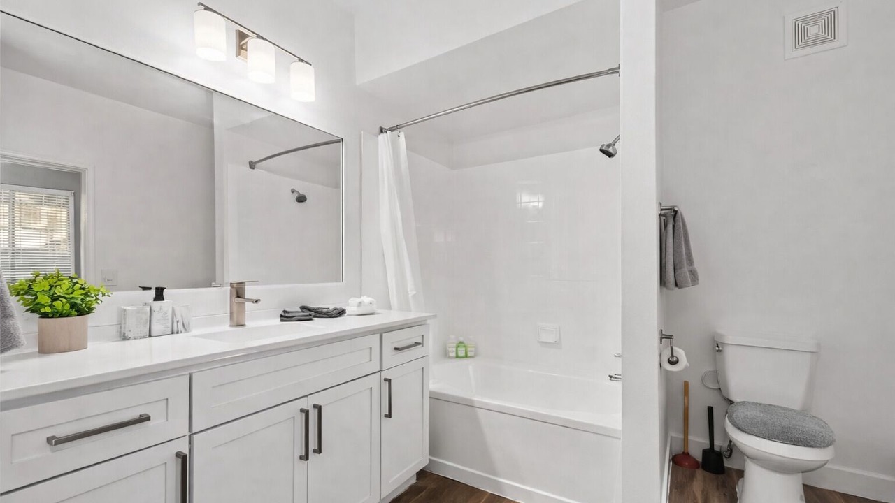 Photo of Bathroom in McDowell Mountain Apartments