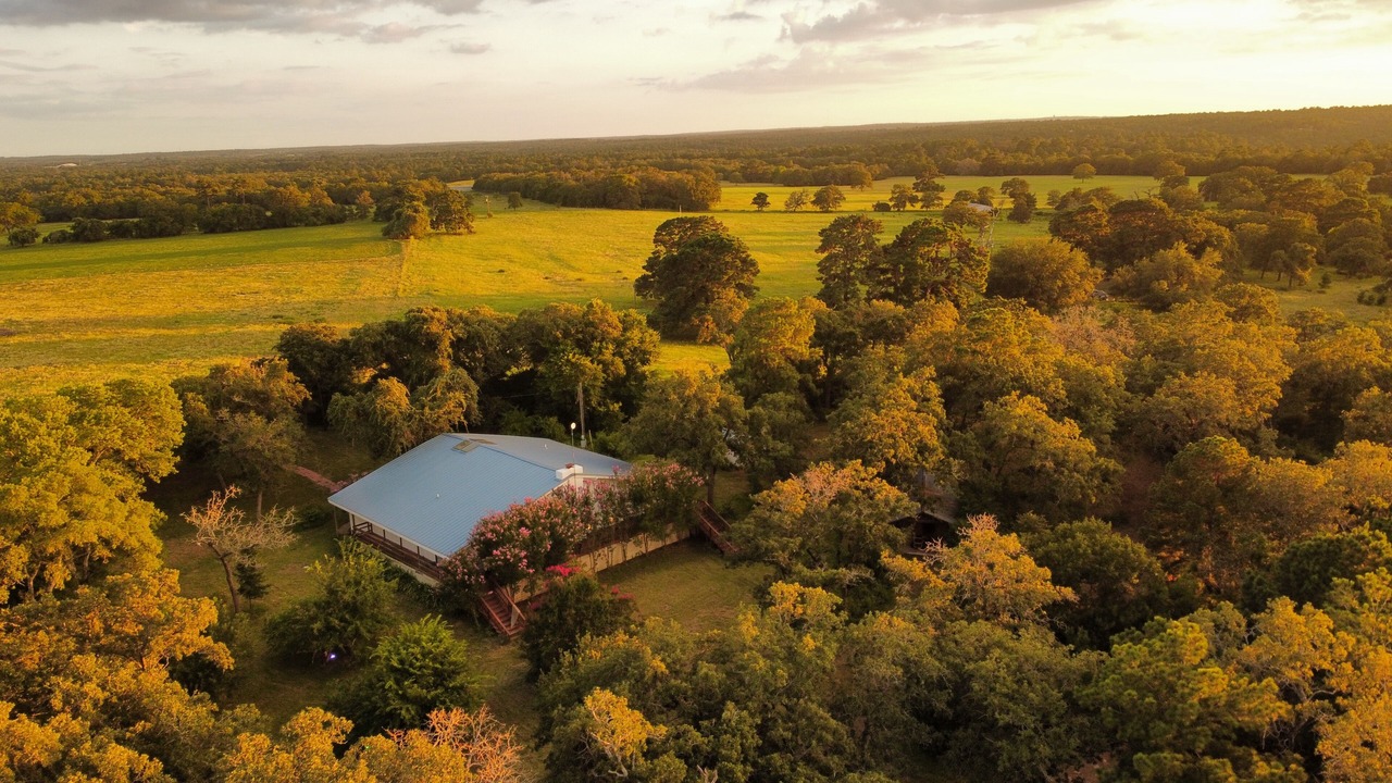 Photo of Outdoor in Smithville