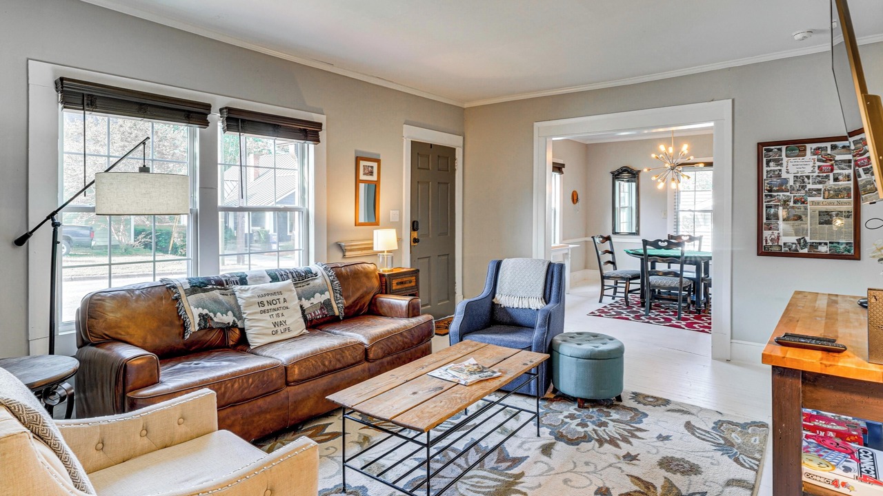 Photo of Livingroom in Cary