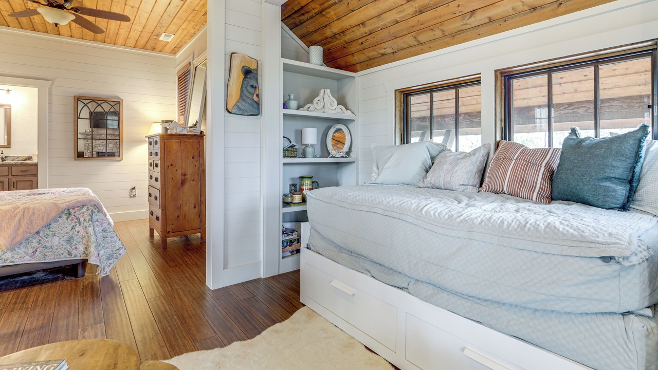Photo of Bedroom in Tuckasegee