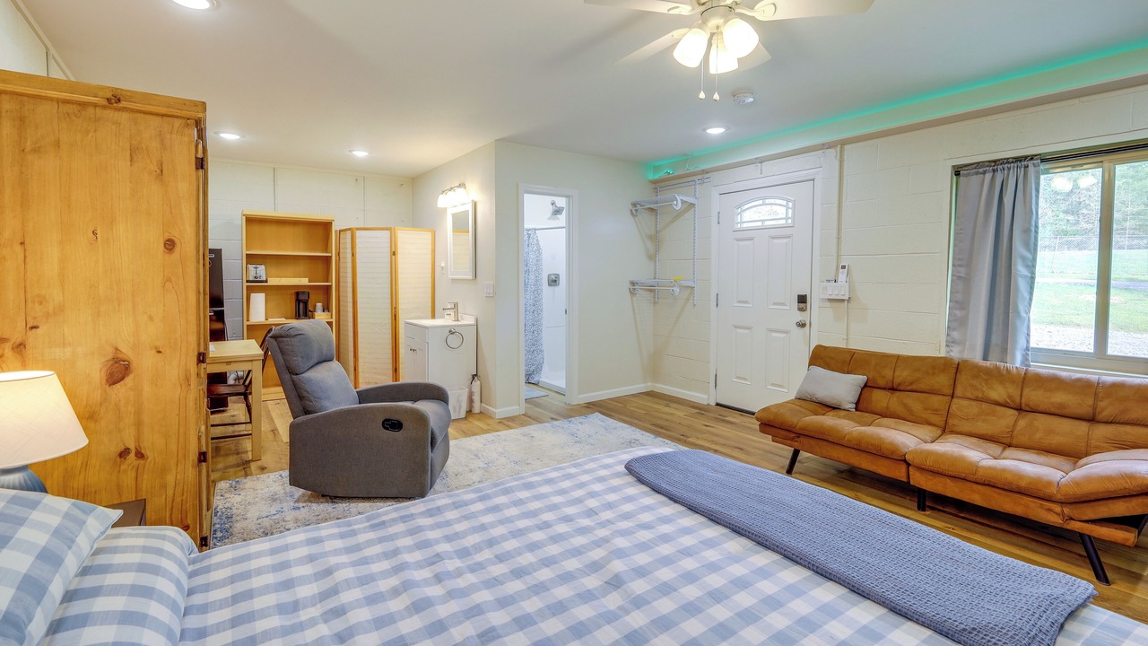 Photo of Bedroom in Clinton