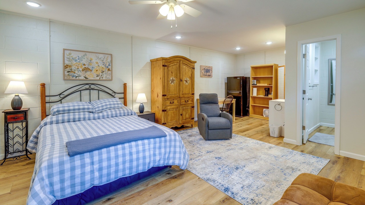 Photo of Bedroom in Clinton