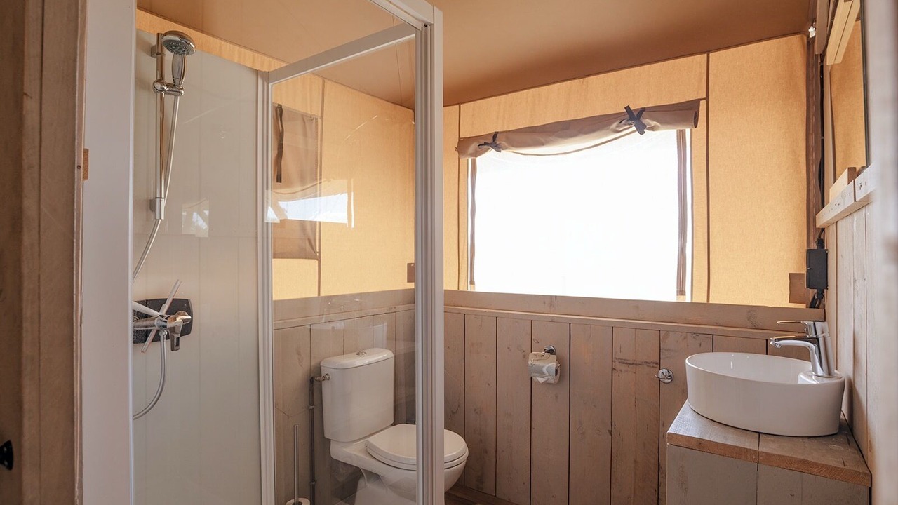 Photo of Bathroom in Saint-Leonard-des-Bois