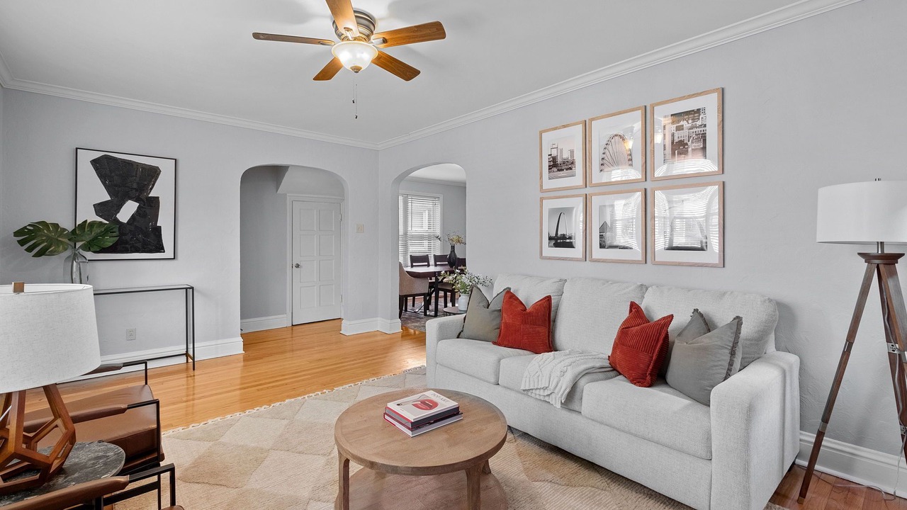 Photo of Livingroom in University City