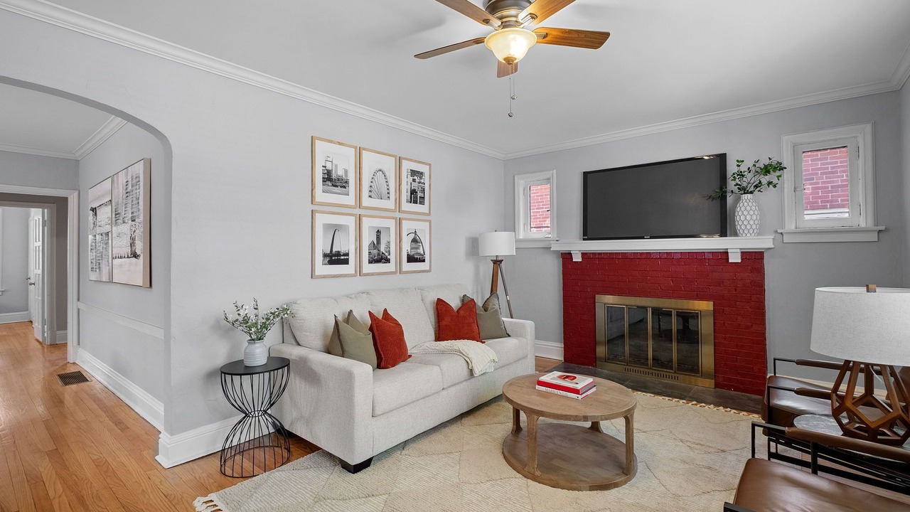 Photo of Livingroom in University City
