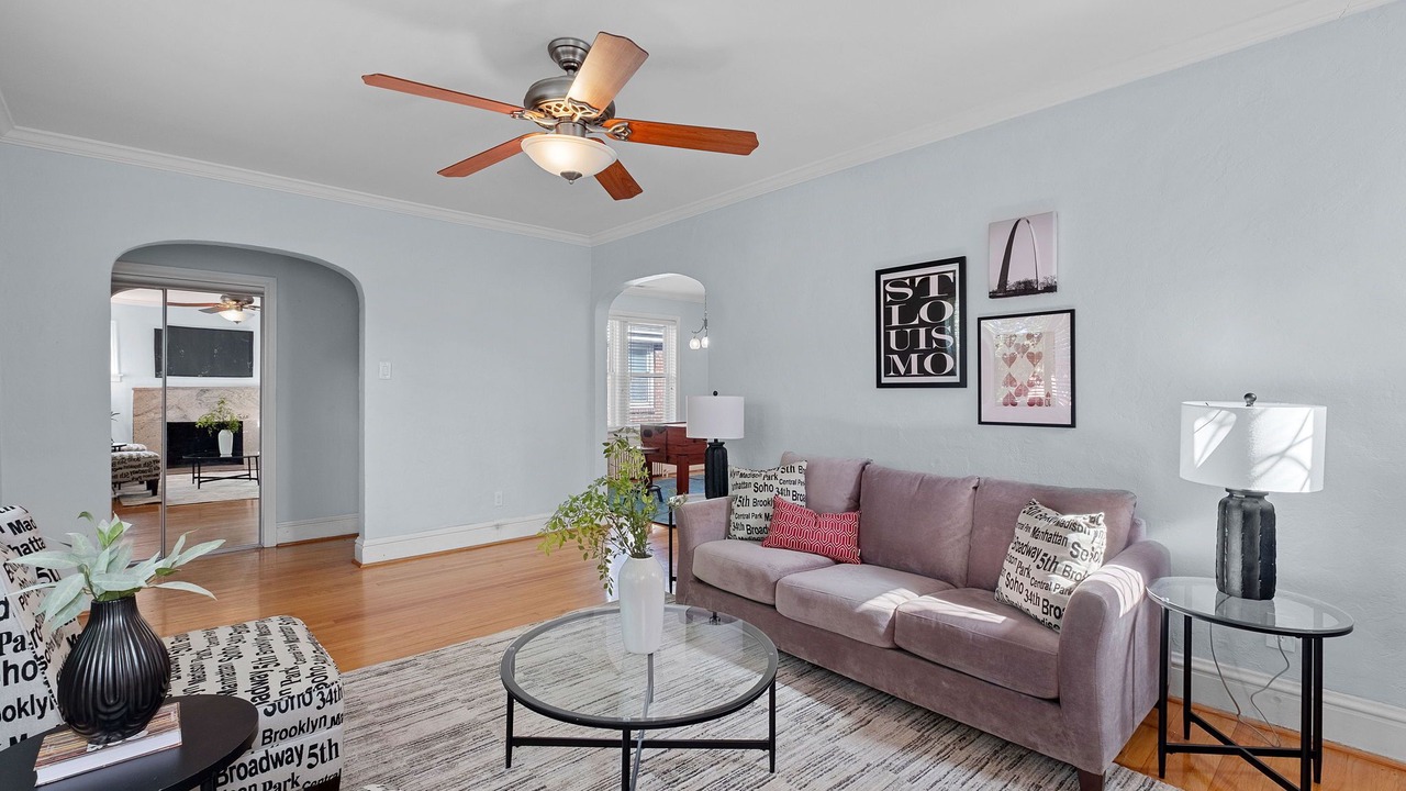 Photo of Livingroom in University City