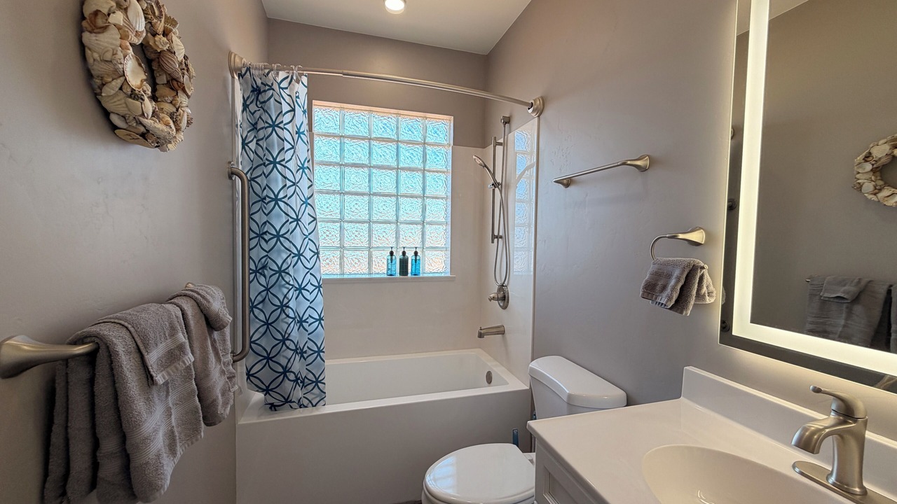 Photo of Bathroom in Page