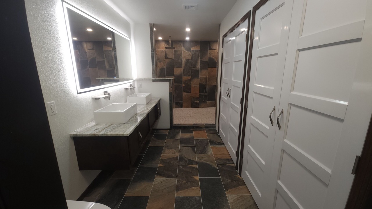 Photo of Bathroom in Elk City