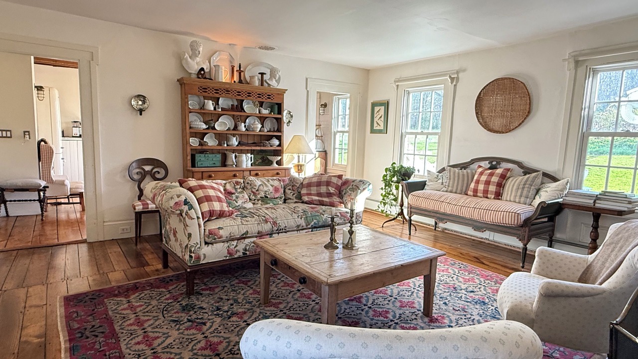 Photo of Livingroom in Brainard