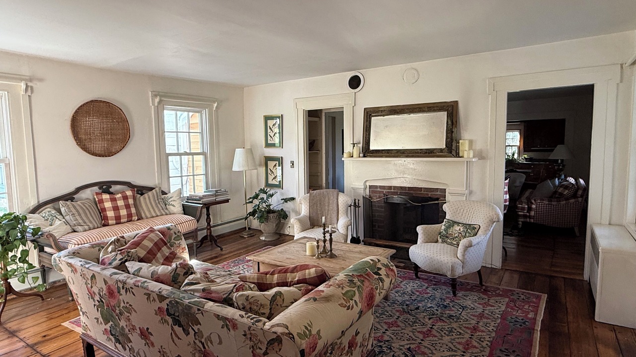 Photo of Livingroom in Brainard