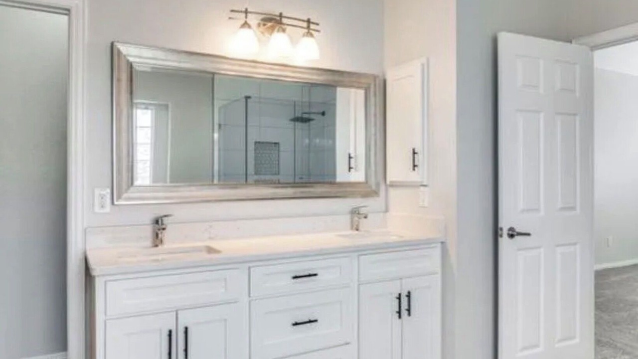 Photo of Bathroom in Elmo