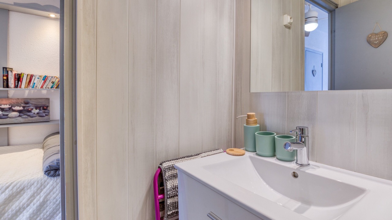 Photo of Bathroom in Le Grau-Du-Roi