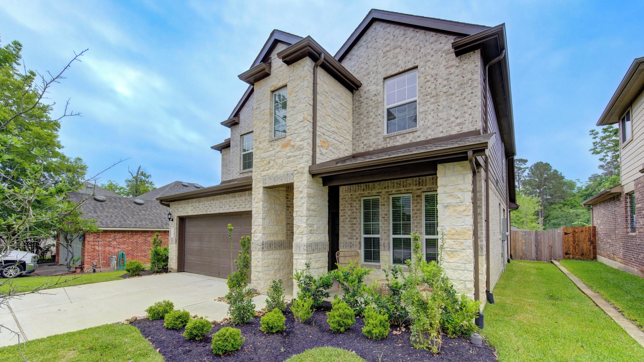 Photo of Outdoor in Walden on Lake Conroe