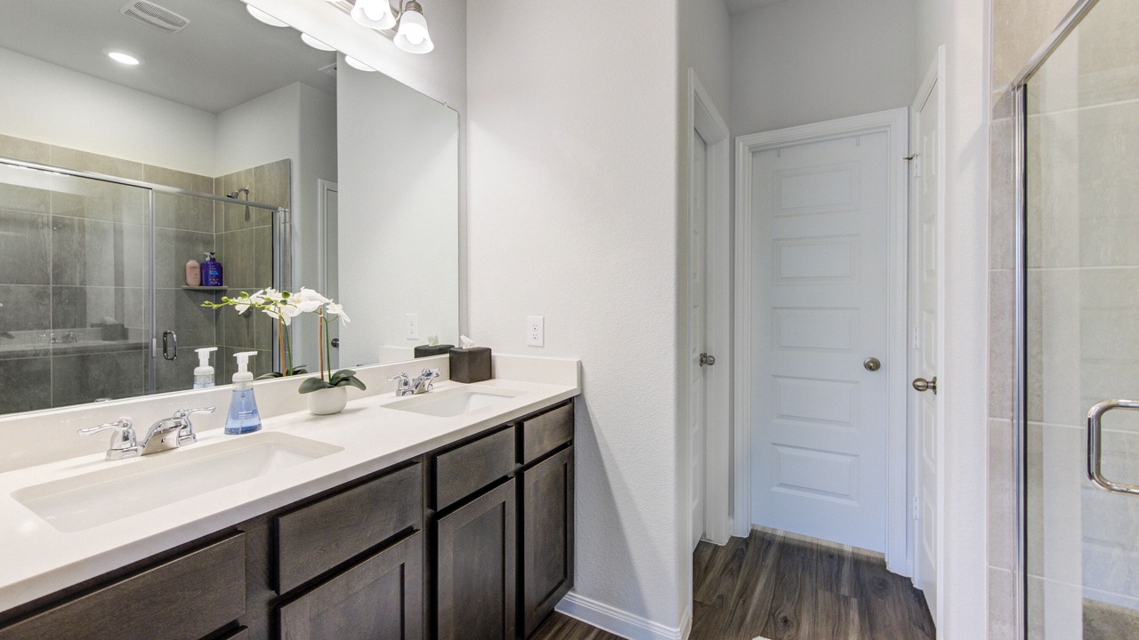 Photo of Bathroom in Walden on Lake Conroe