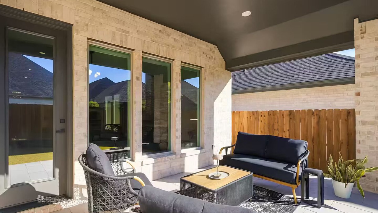 Photo of Patio Balcony in Fate