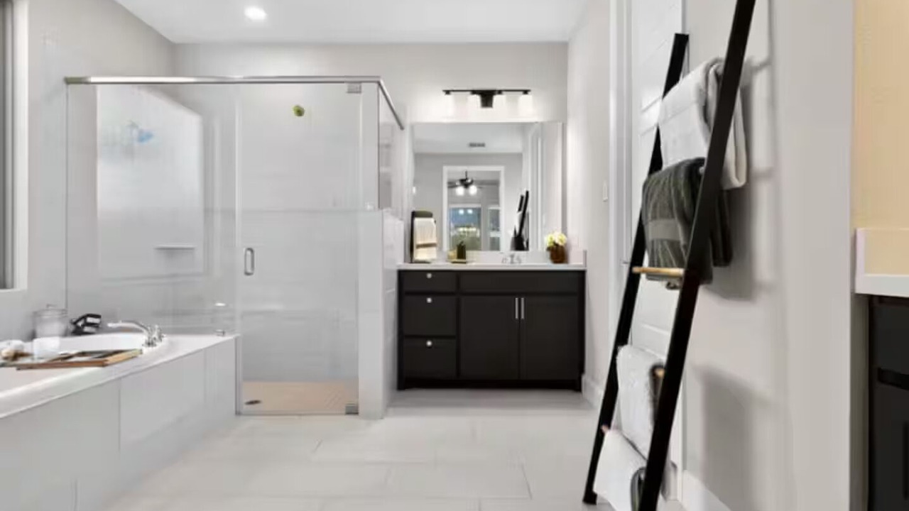 Photo of Bathroom in Fate