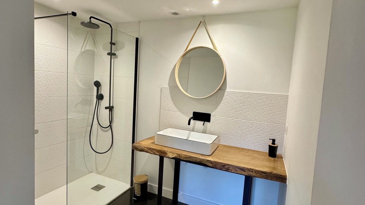 Photo of Bathroom in Echourgnac