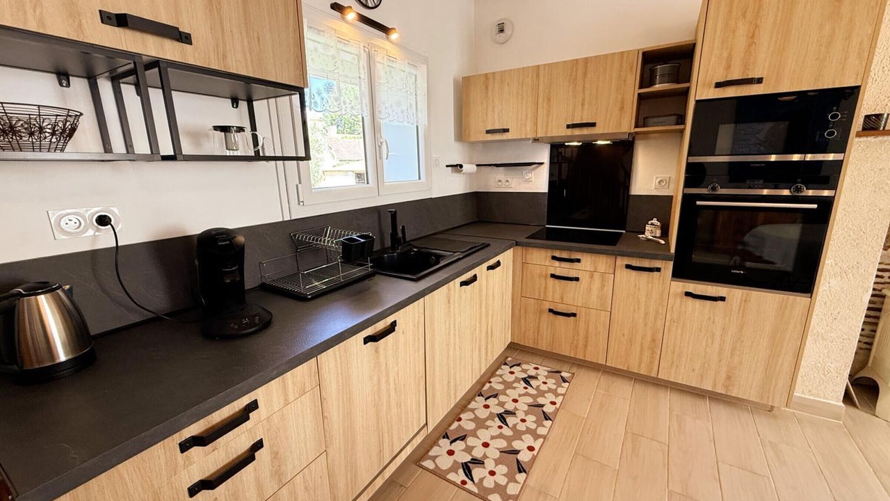 Photo of Kitchen in Thesee