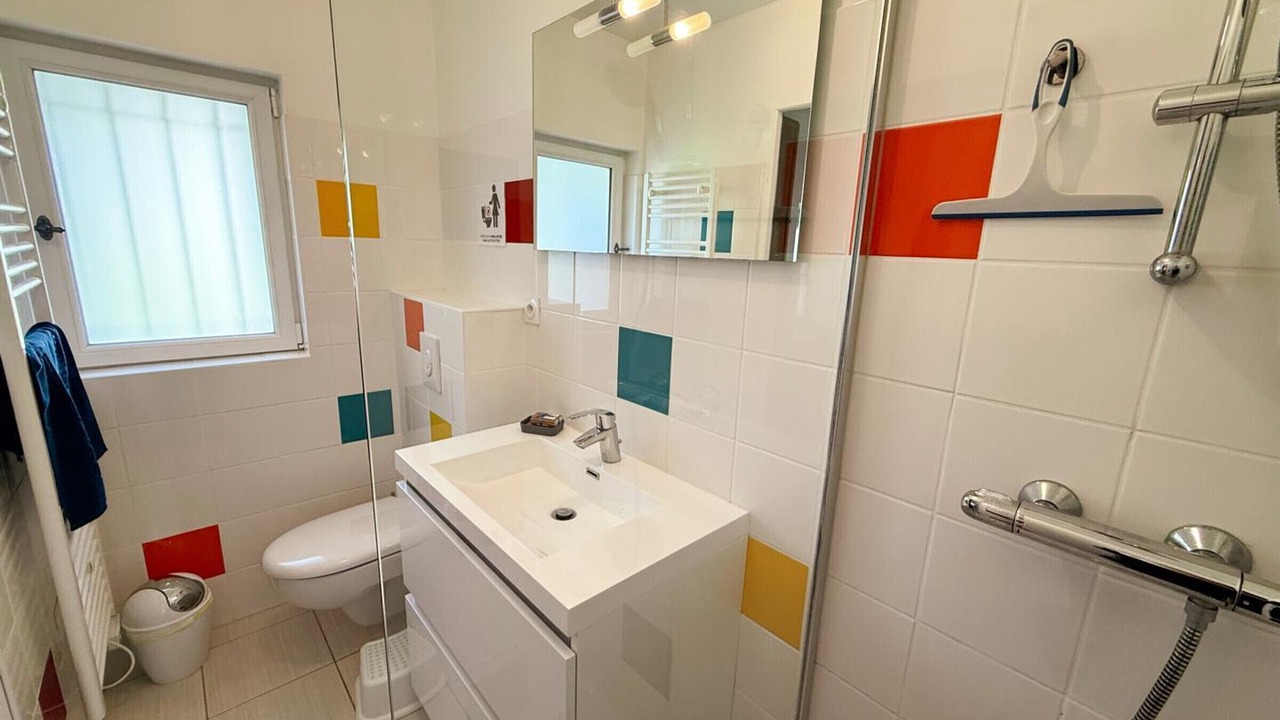 Photo of Bathroom in Thesee