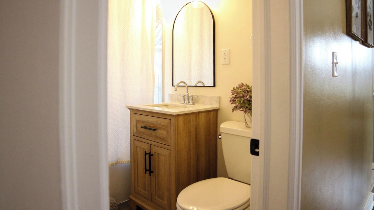 Photo of Bathroom in Lansing