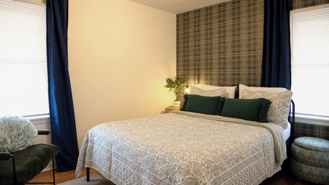 Photo of Bedroom in Lansing
