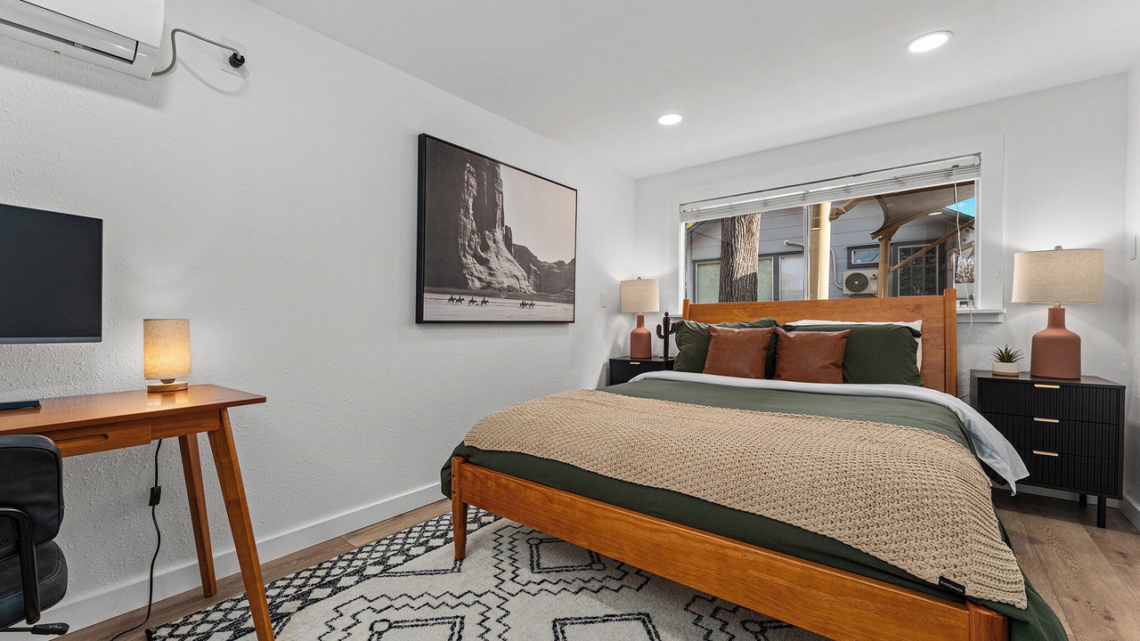 Photo of Bedroom in South Manchaca