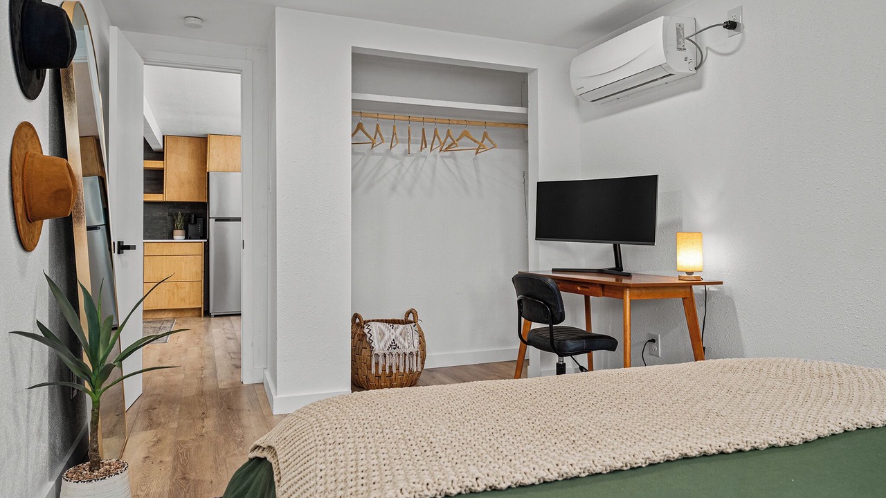 Photo of Bedroom in South Manchaca