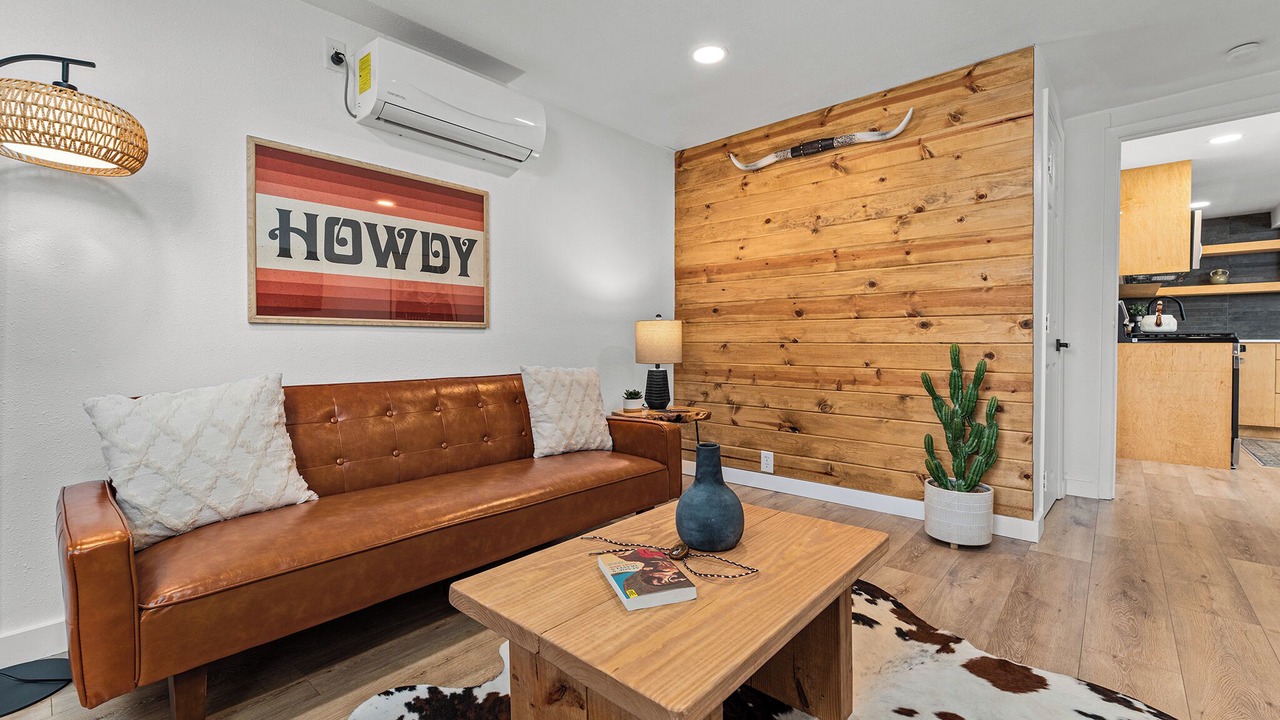Photo of Livingroom in South Manchaca