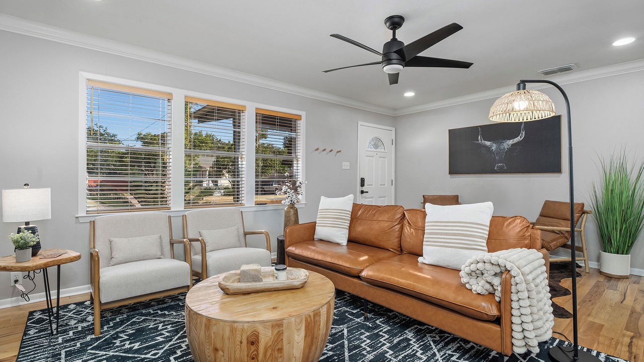 Photo of Livingroom in South Manchaca