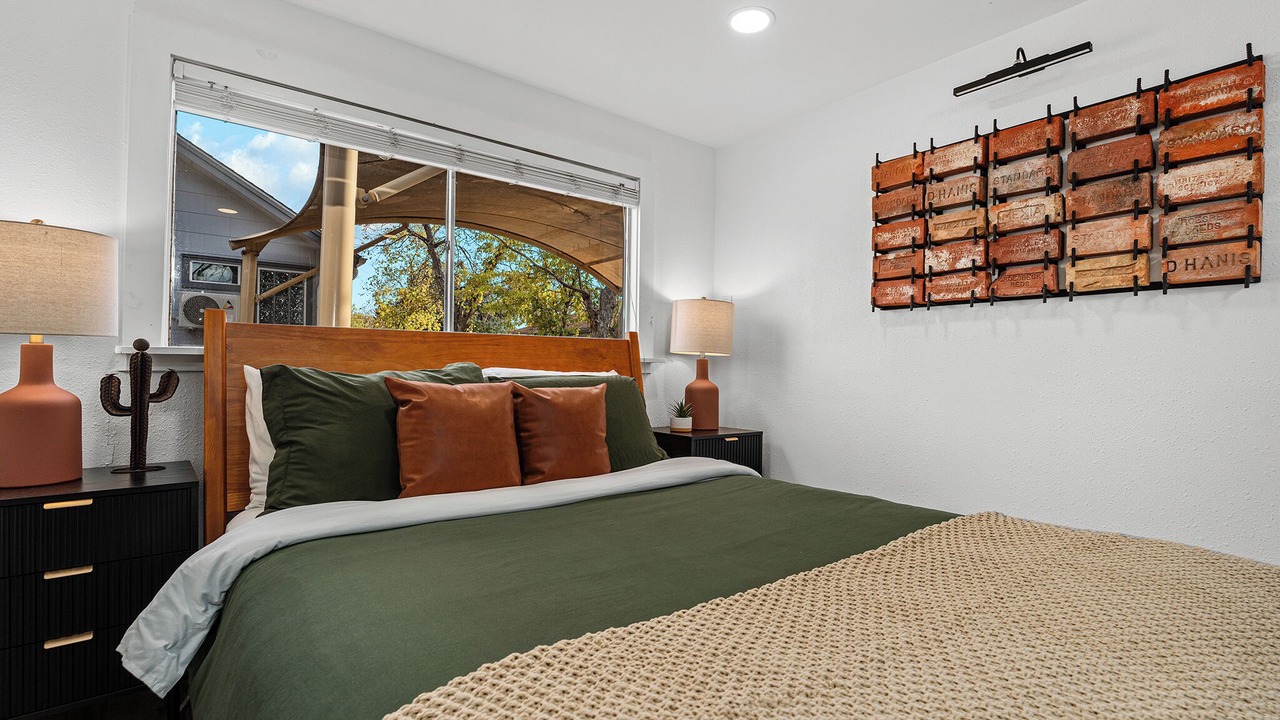 Photo of Bedroom in South Manchaca