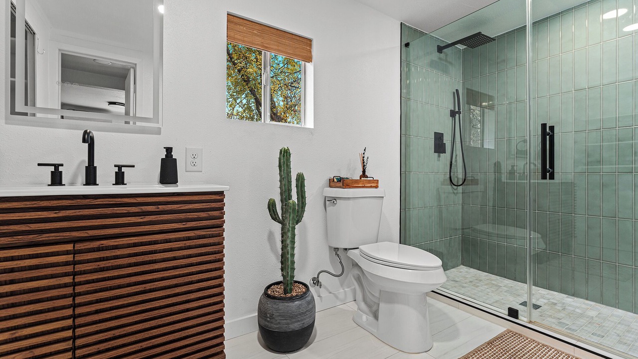 Photo of Bathroom in South Manchaca