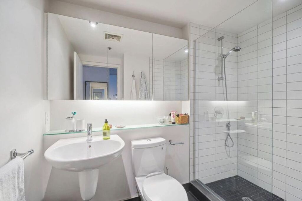 Photo of Bathroom in Griffintown