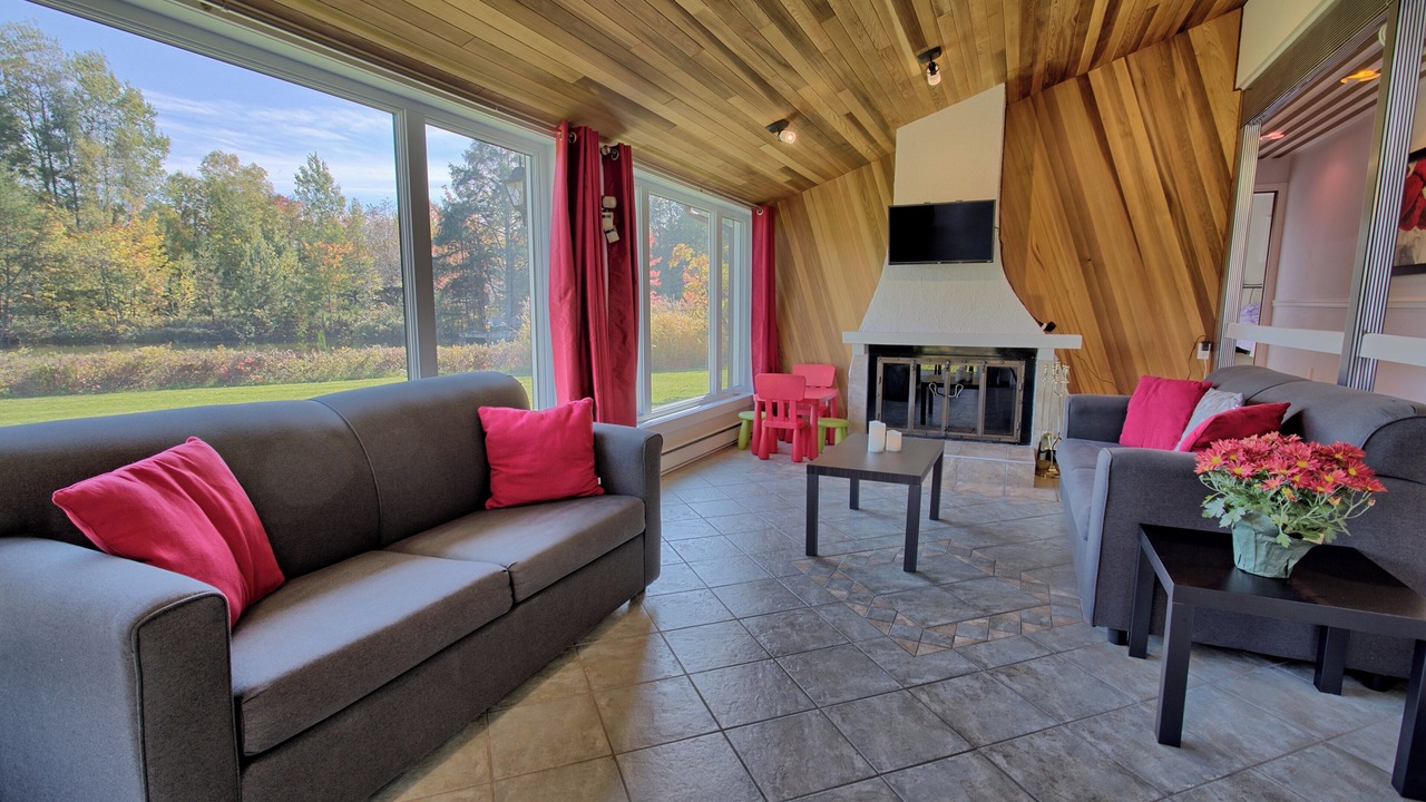 Photo of Livingroom in Saint-Gabriel-de-Valcartier