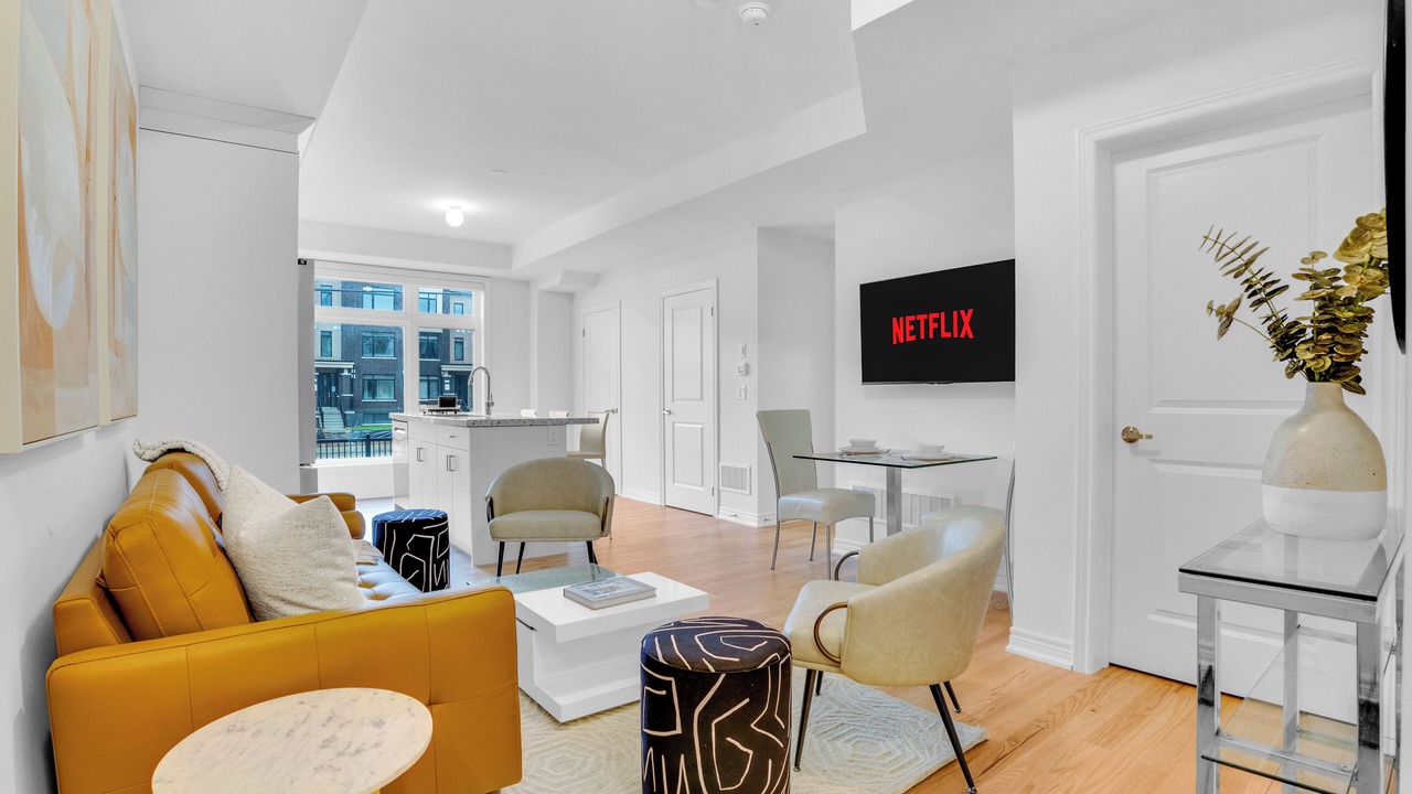 Photo of Livingroom in Oakville