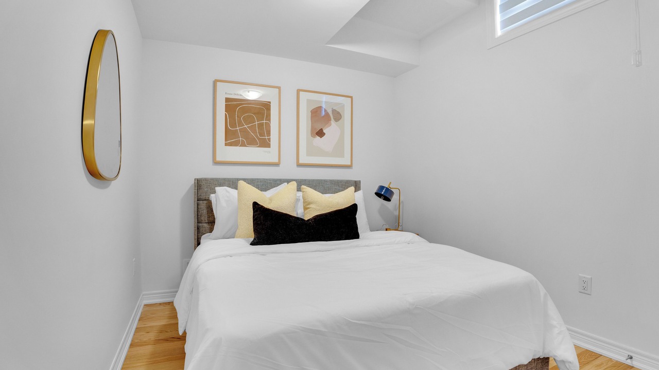 Photo of Bedroom in Oakville
