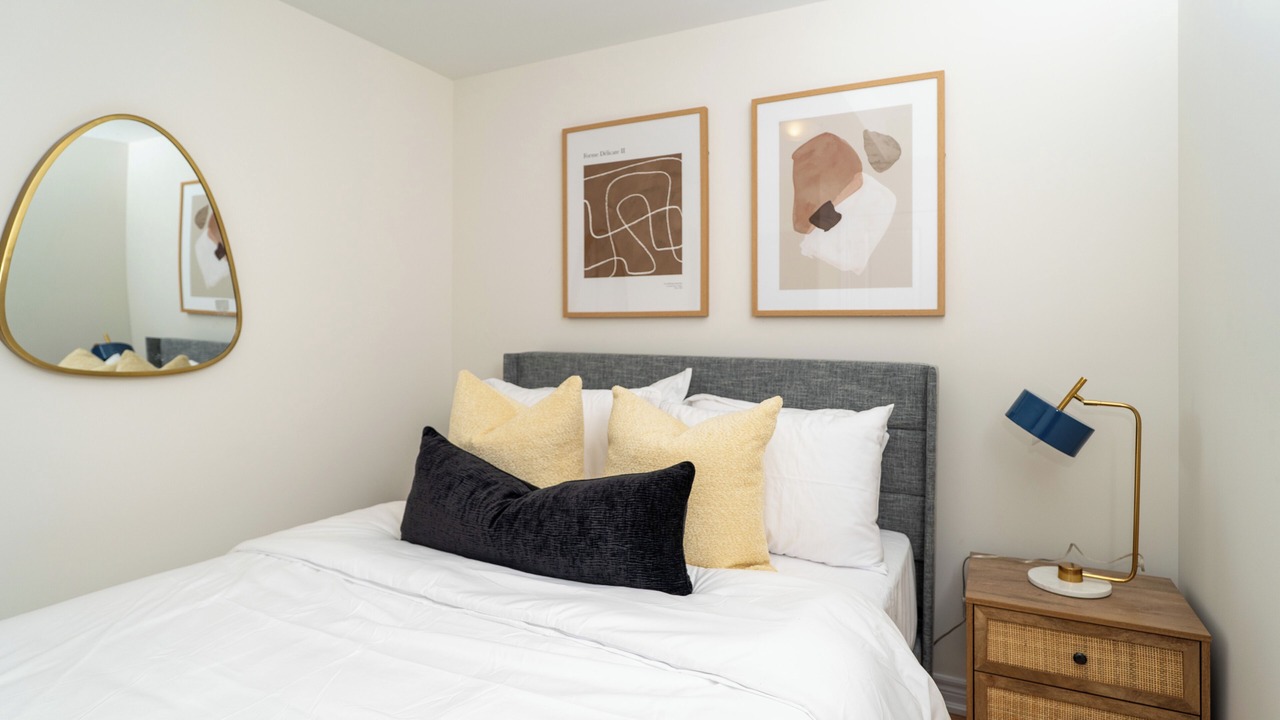 Photo of Bedroom in Oakville