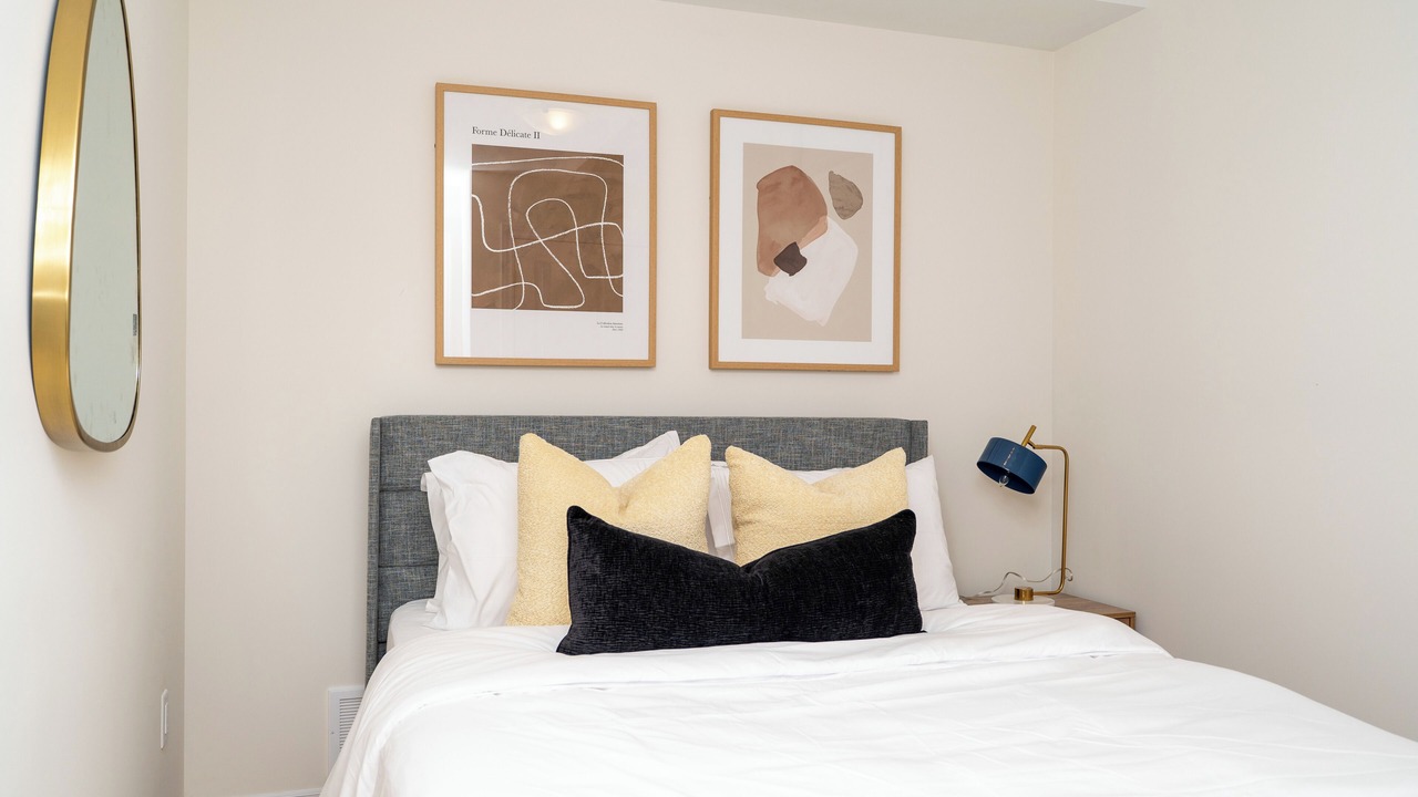 Photo of Bedroom in Oakville