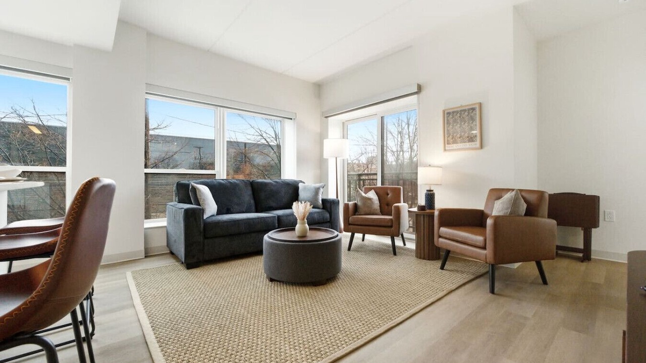 Photo of Livingroom in University Circle