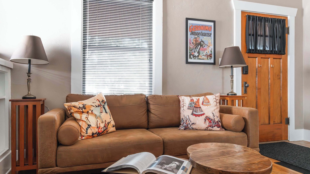 Photo of Livingroom in Feldman's