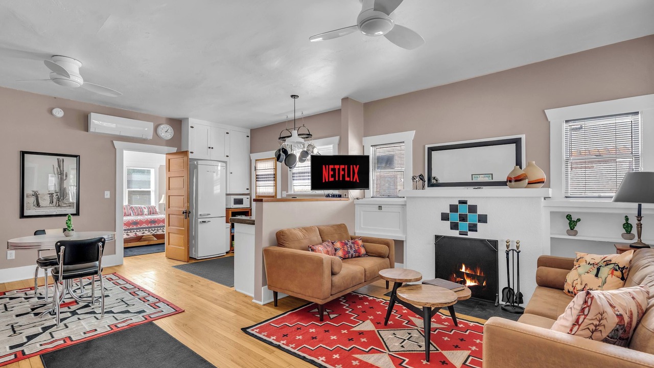 Photo of Livingroom in Feldman's