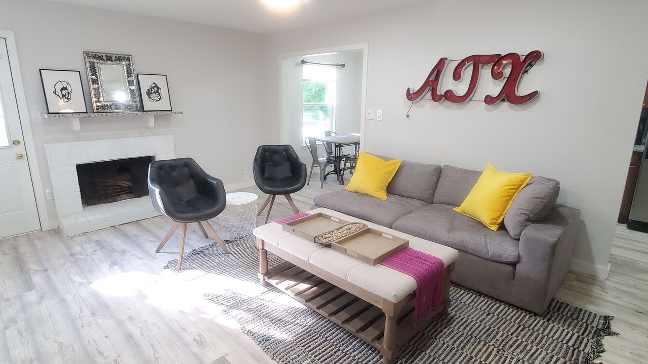 Photo of Livingroom in Parker Lane