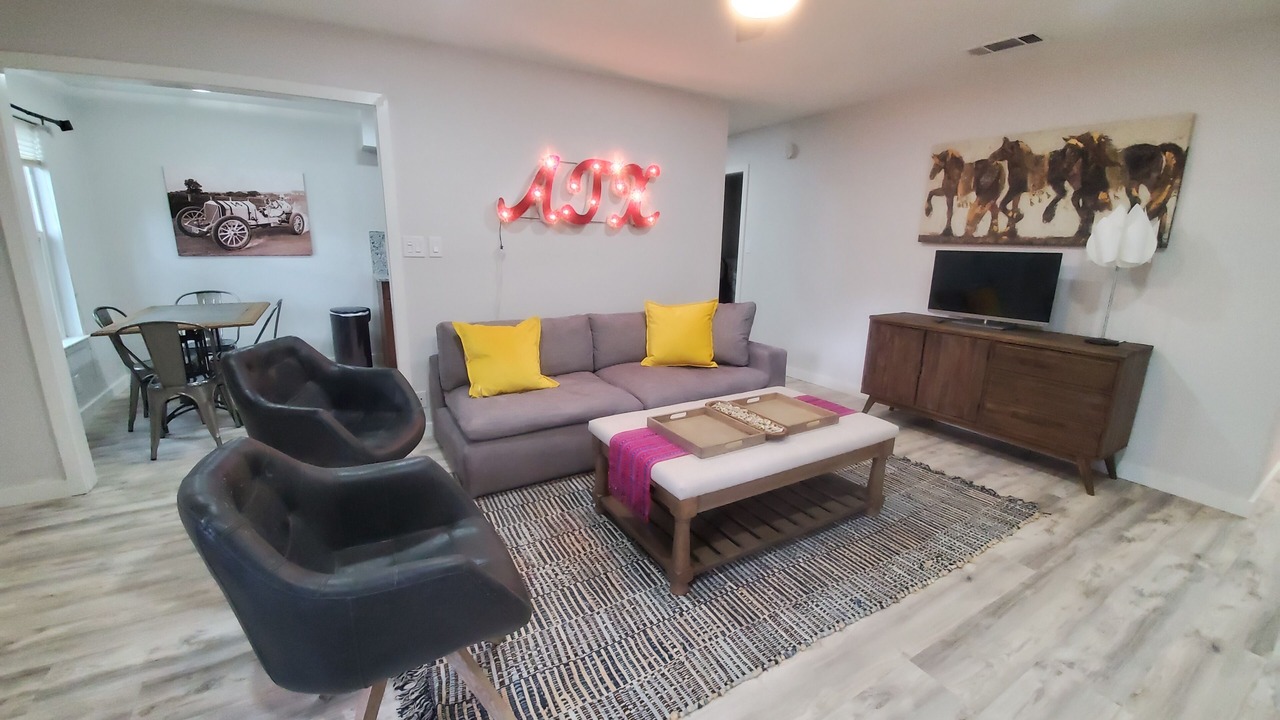 Photo of Livingroom in Parker Lane