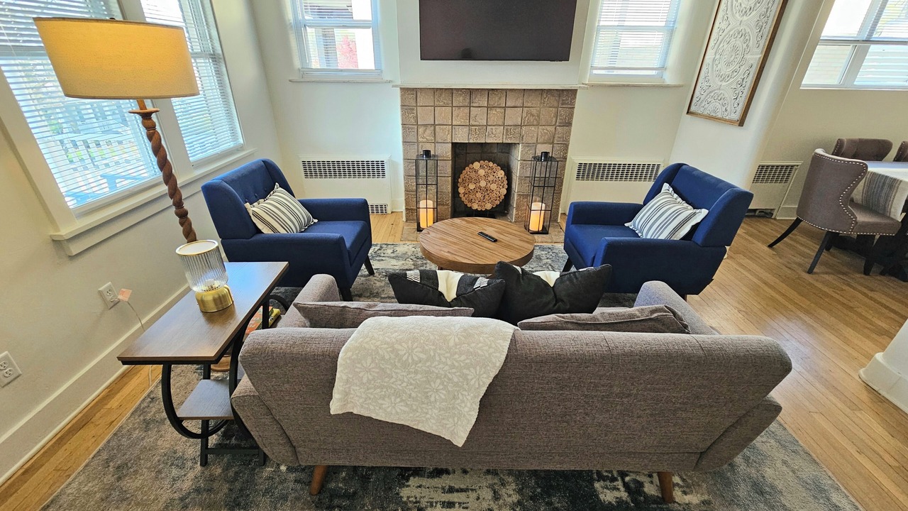 Photo of Livingroom in Squirrel Hill South