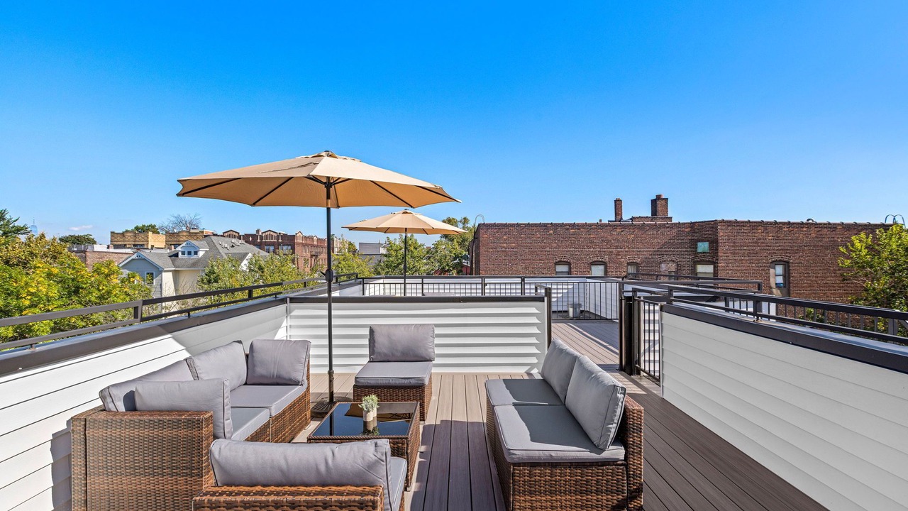 Photo of Patio Balcony in Hackensack River Waterfront
