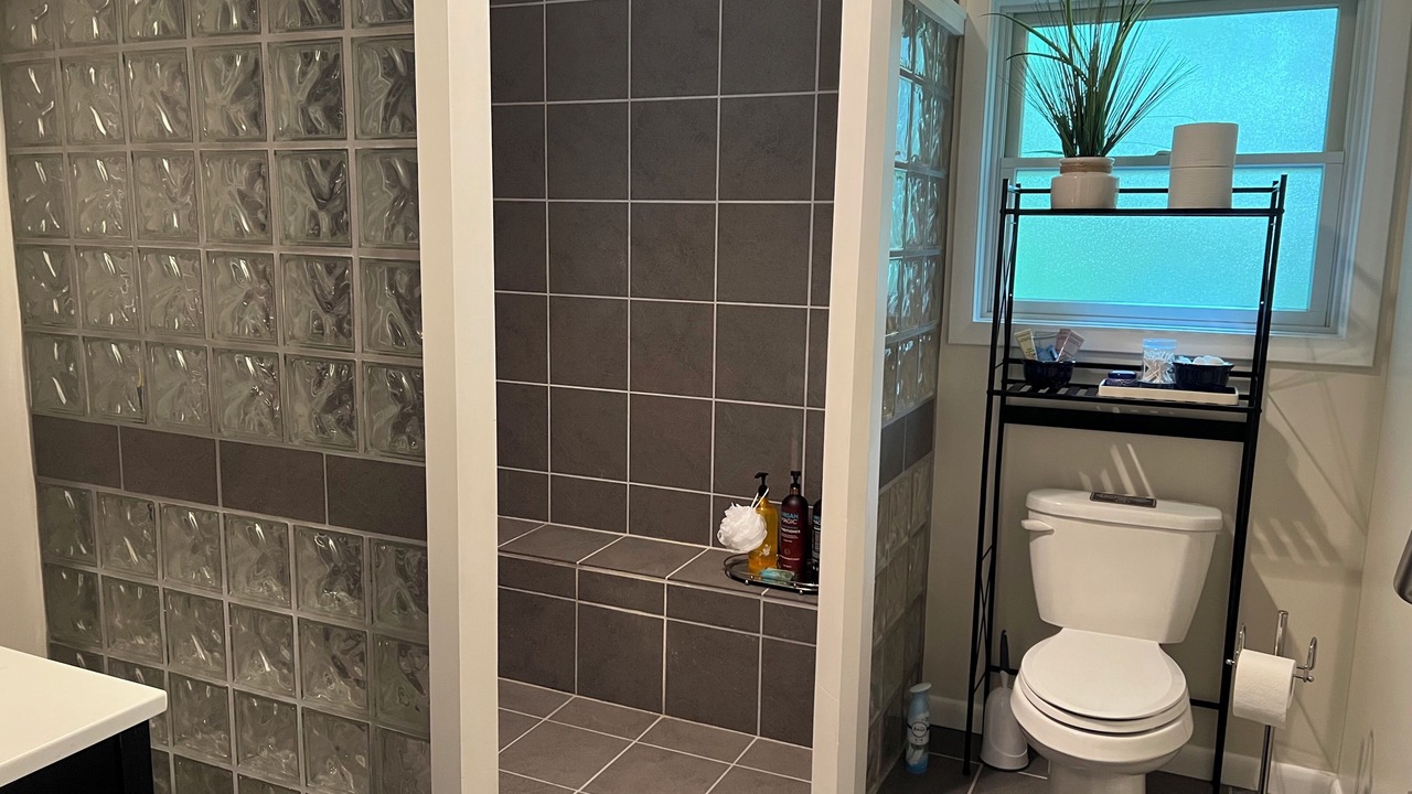 Photo of Bathroom in Lewis Run