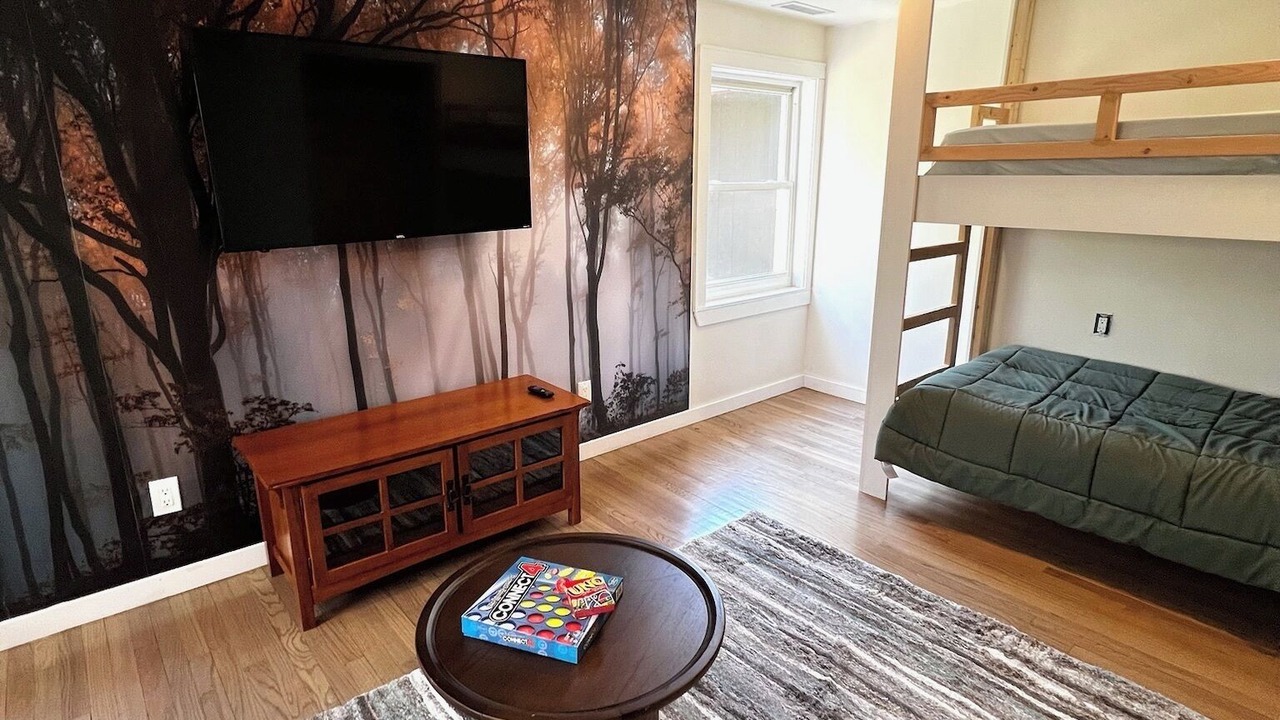 Photo of Bedroom in Clinton