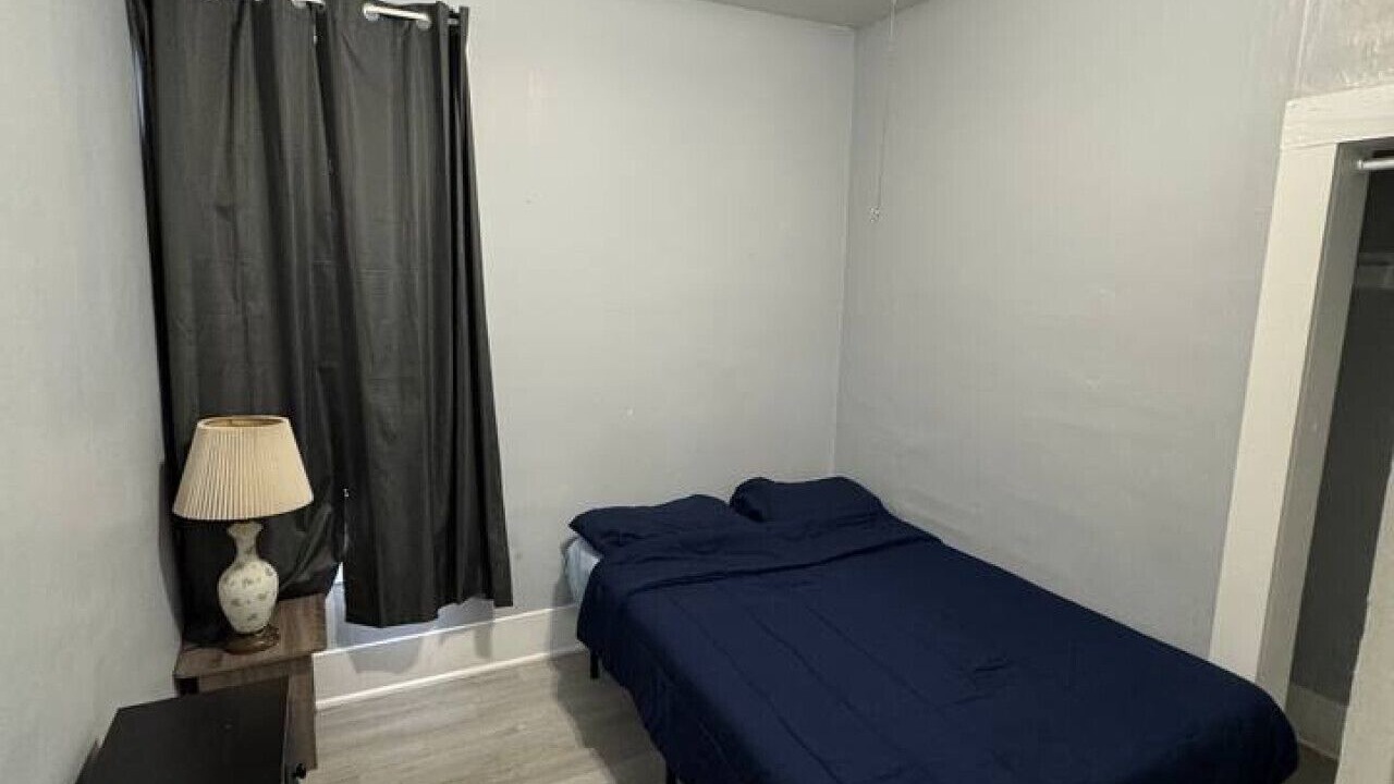 Photo of Bedroom in Lakefront