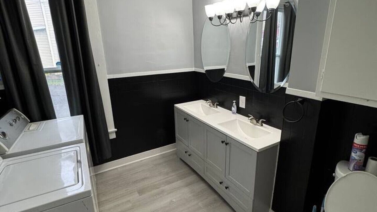 Photo of Bathroom in Lakefront