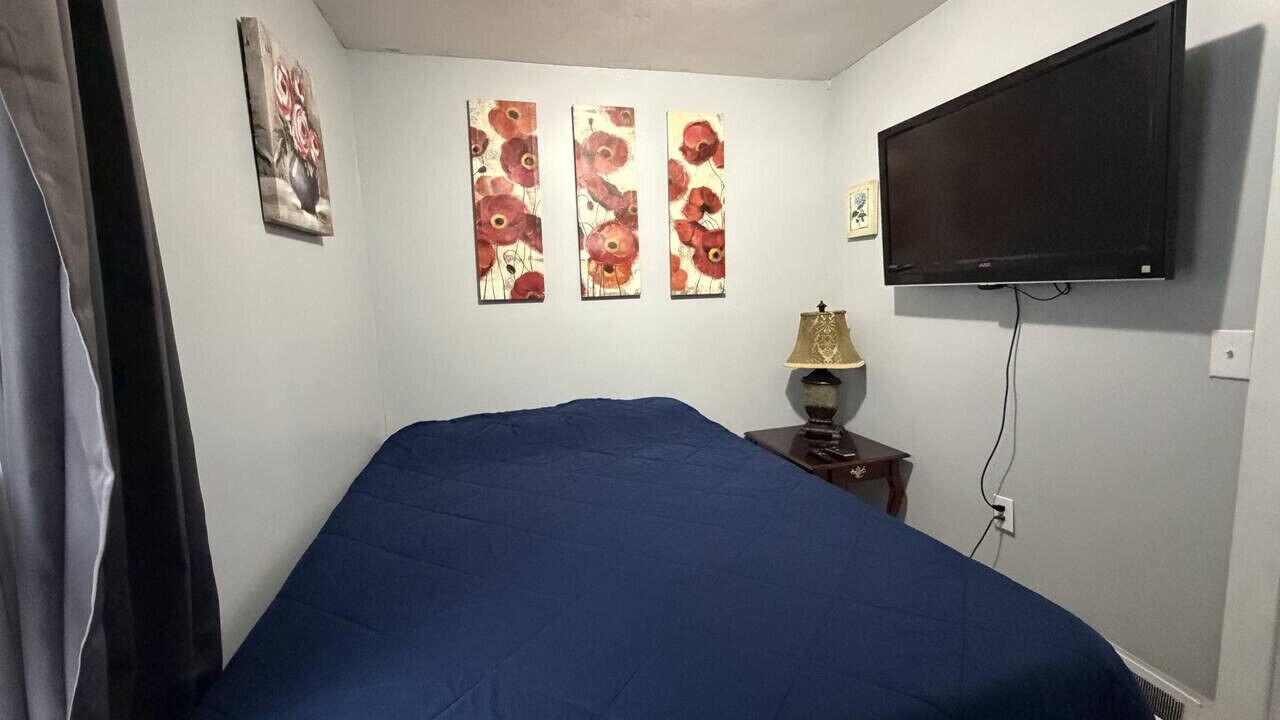 Photo of Bedroom in Lakefront