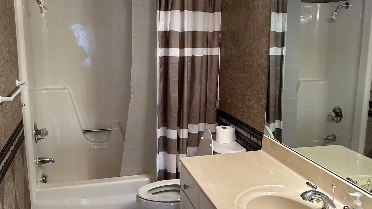 Photo of Bathroom in Carroll